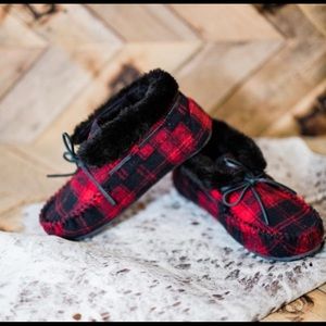Minnetonka Buffalo Plaid Slippers